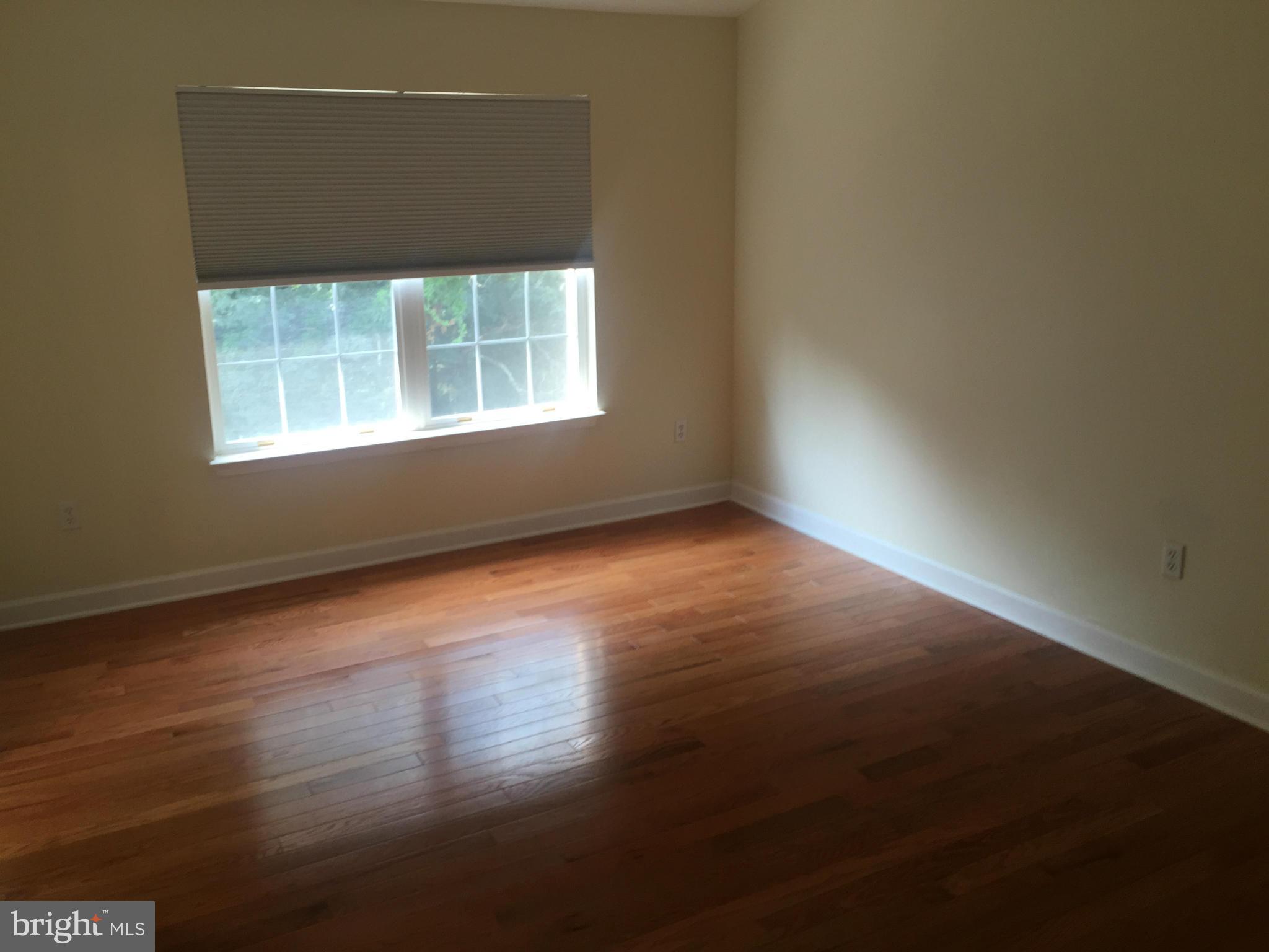 ASHBURN FARM - Residential