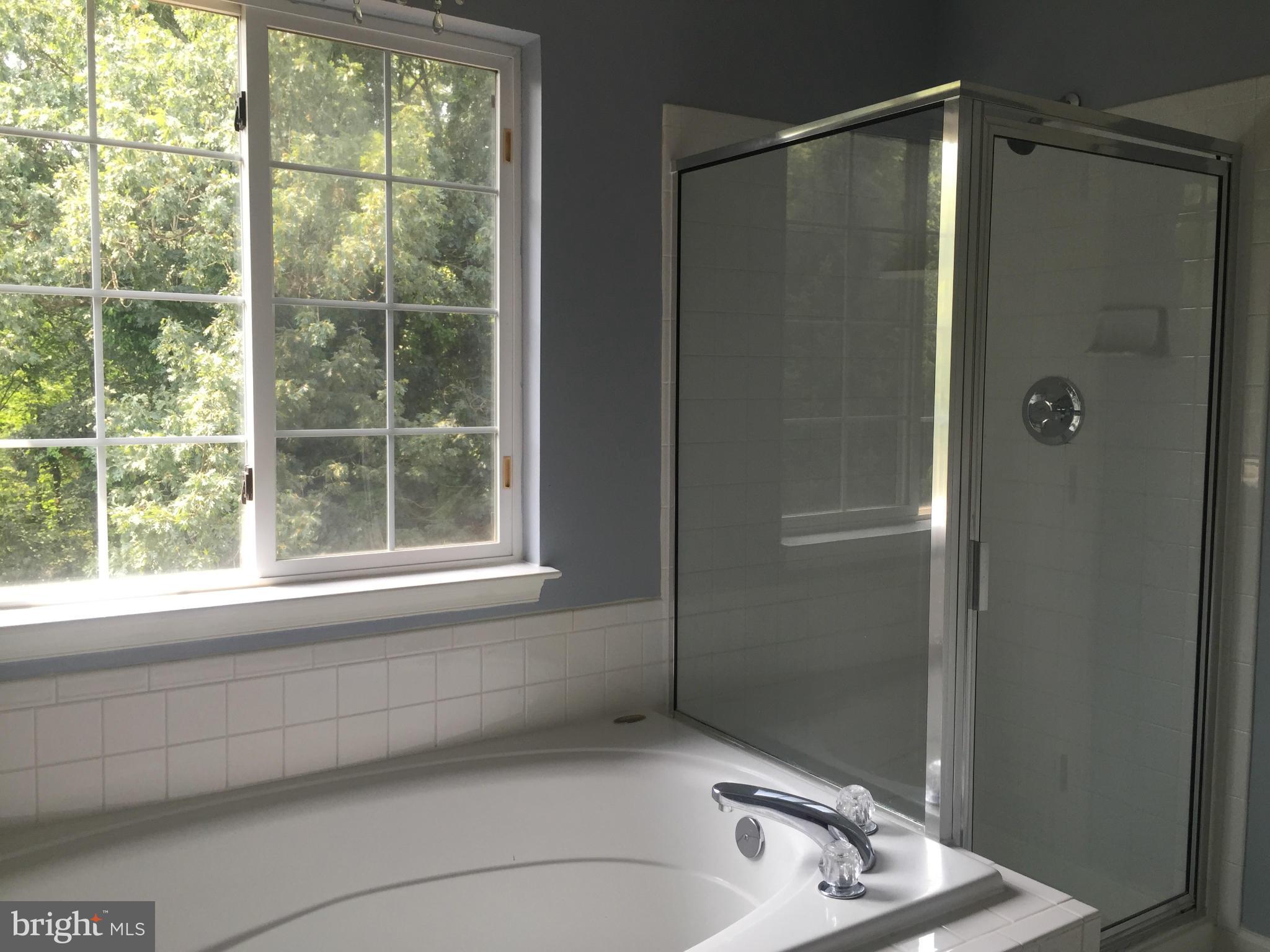 ASHBURN FARM - Residential