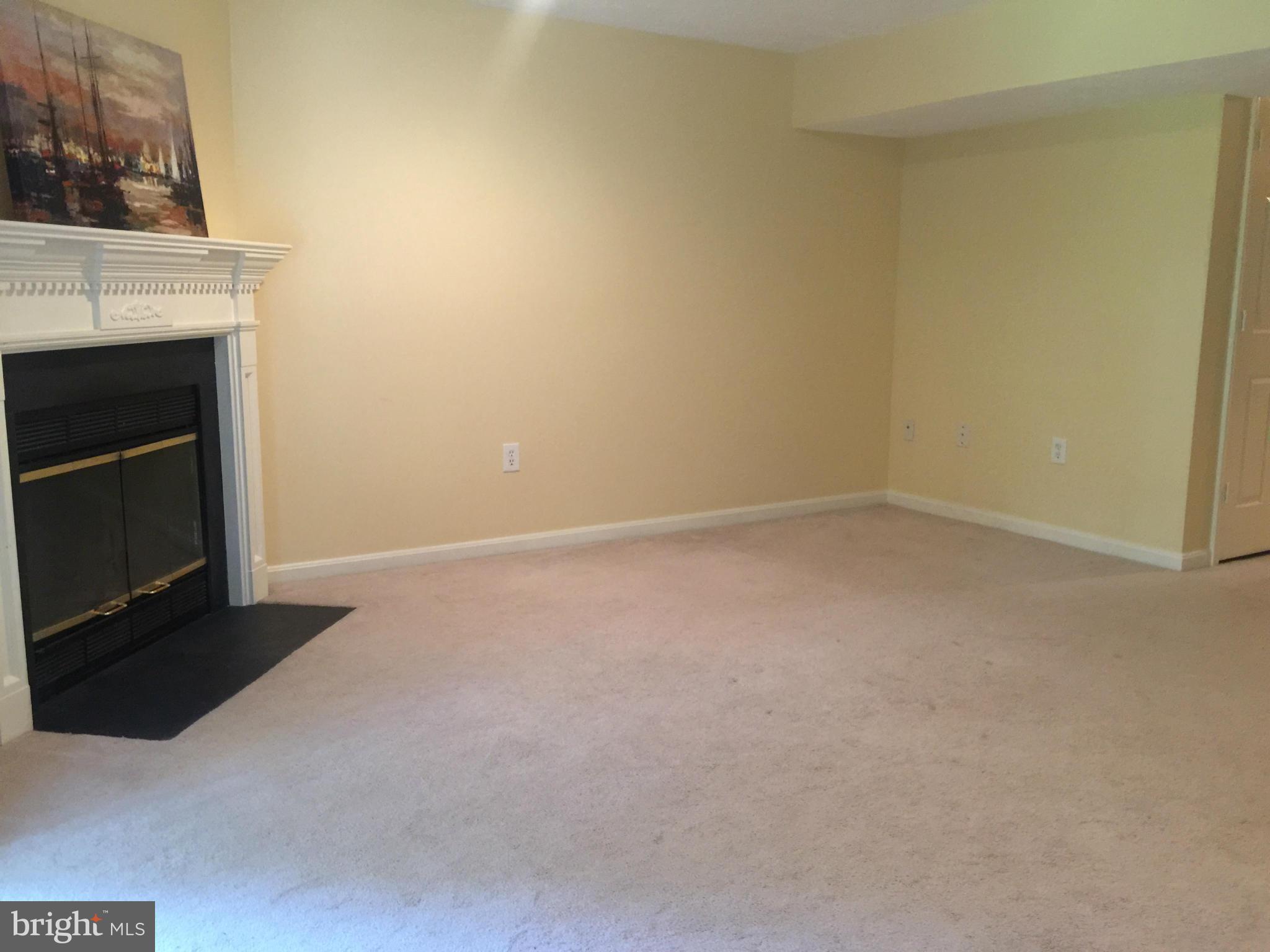 ASHBURN FARM - Residential