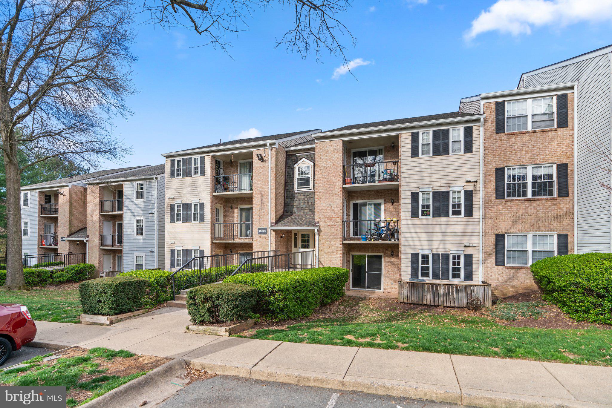 FLOWER HILL - Residential Lease