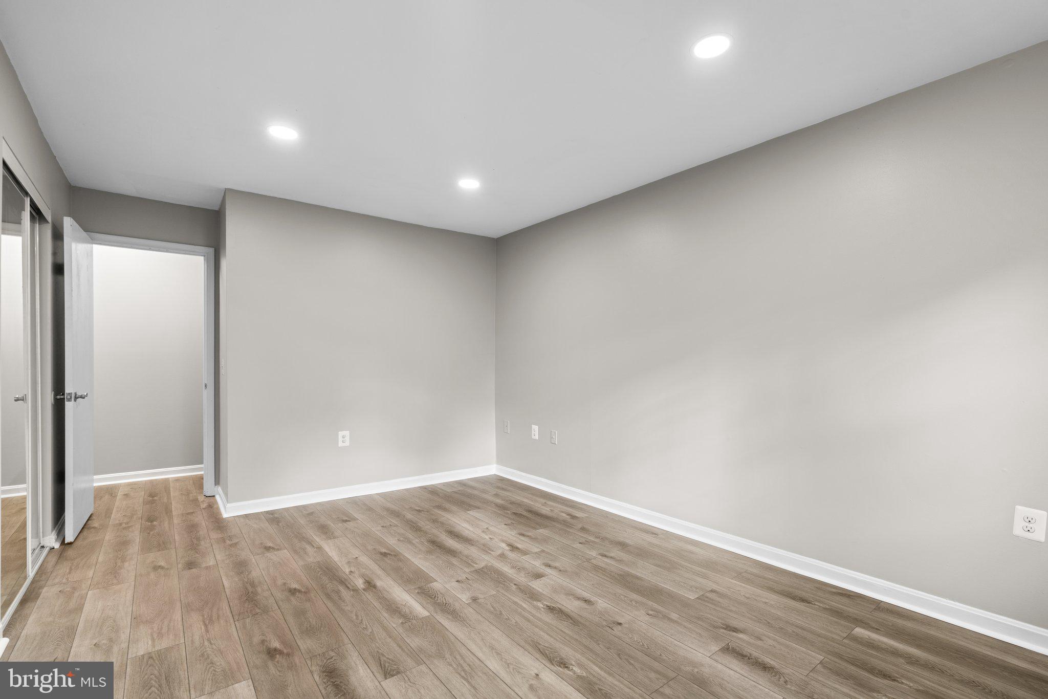 FLOWER HILL - Residential Lease