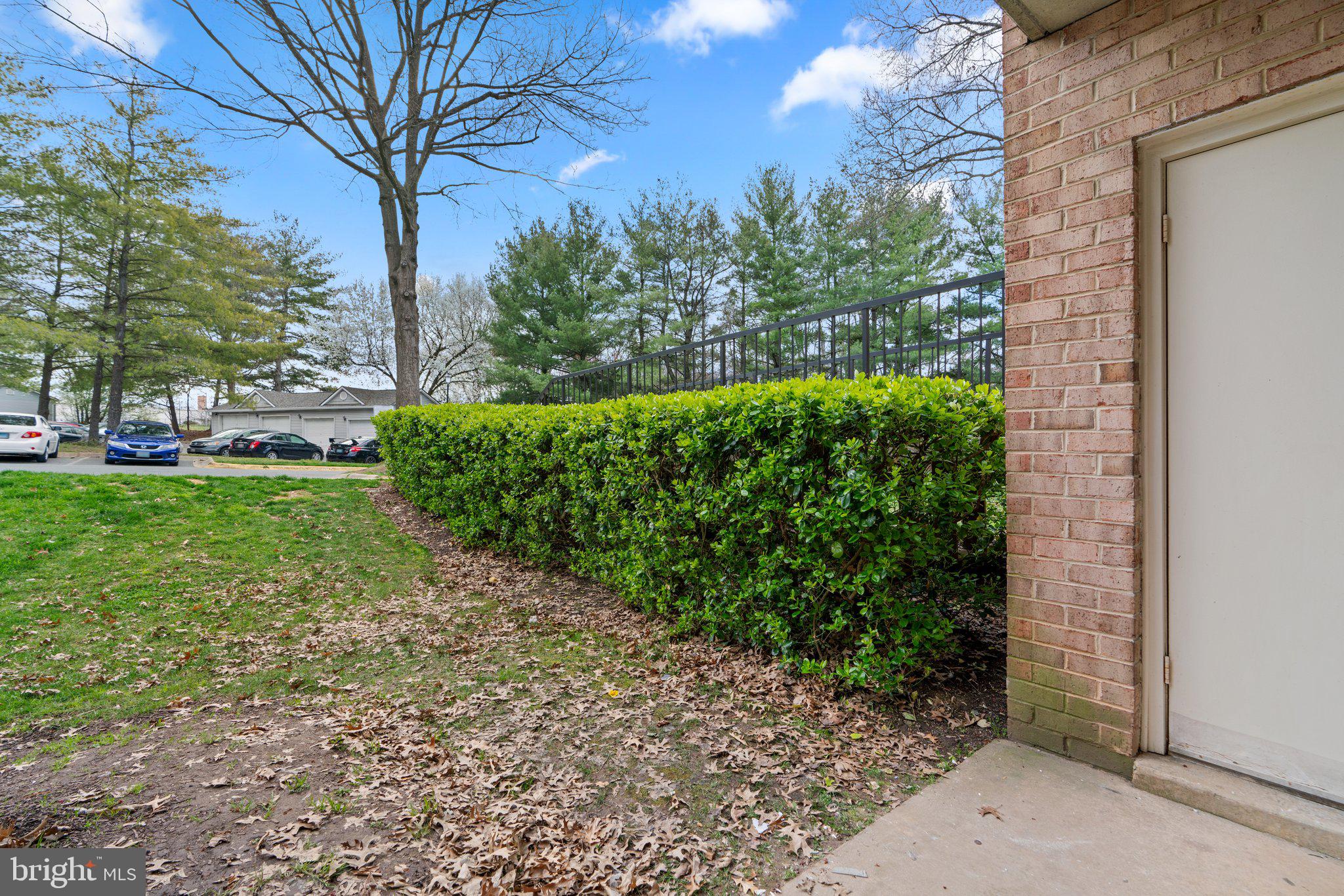 FLOWER HILL - Residential Lease