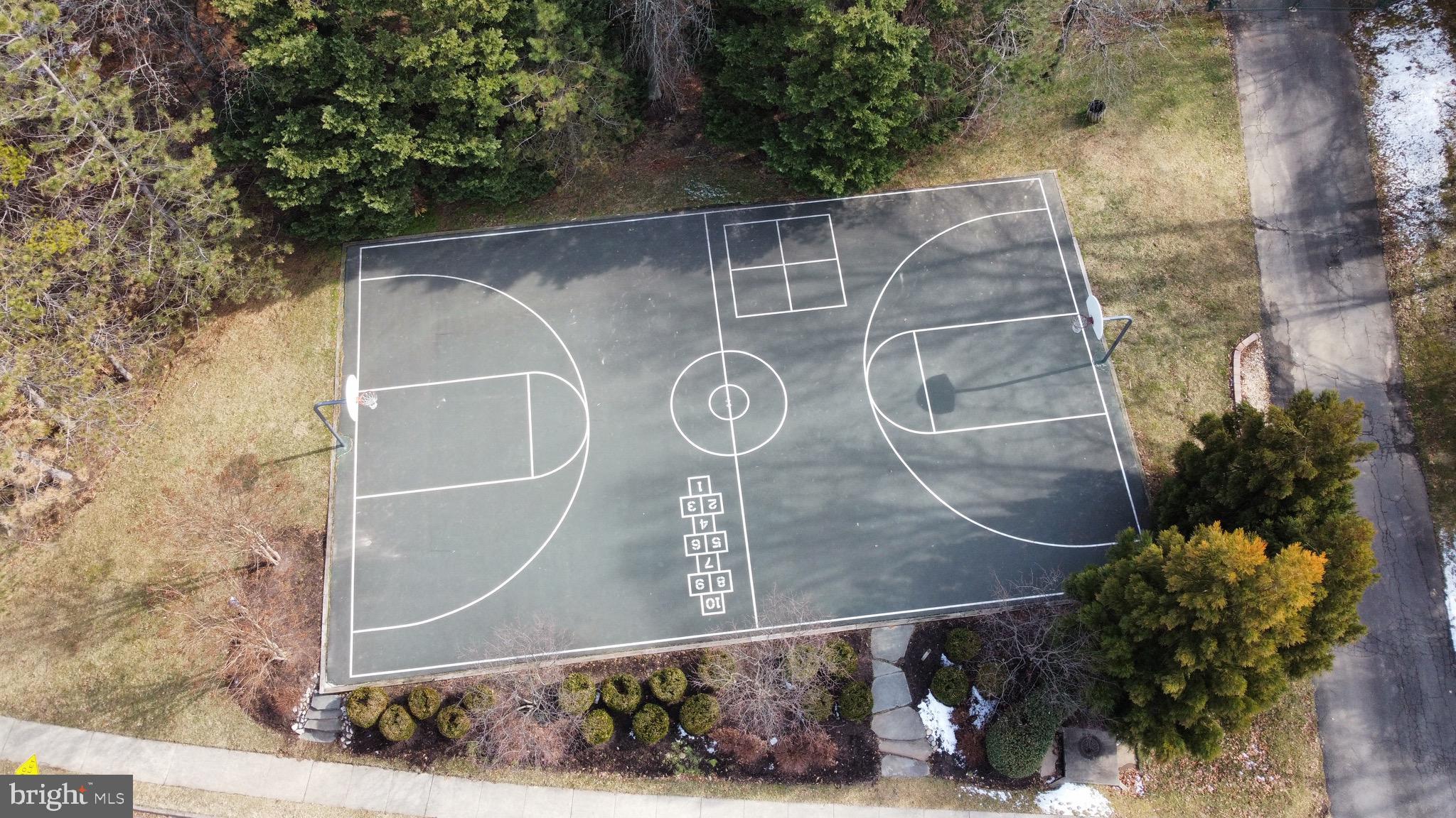 MONTEREY ESTATES - Residential