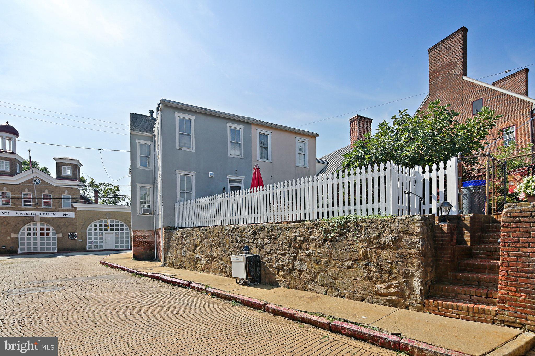 HISTORIC DISTRICT - Residential
