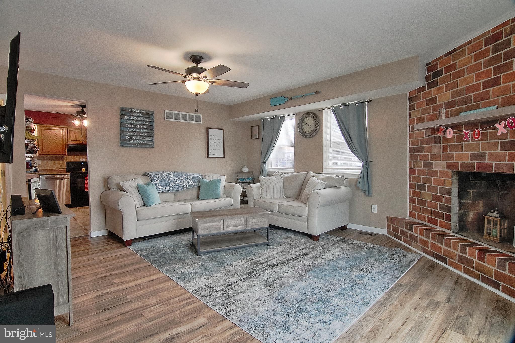 SANATOGA VIL - Residential