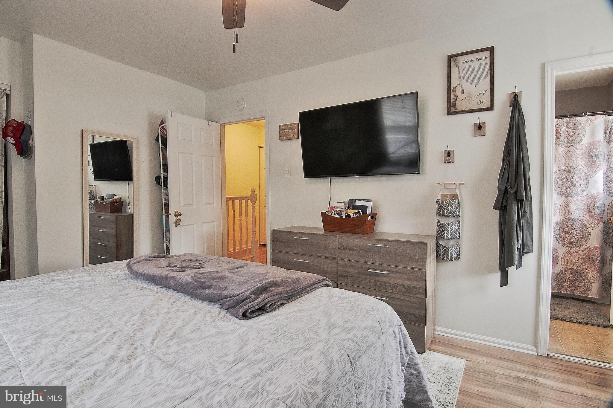 SANATOGA VIL - Residential