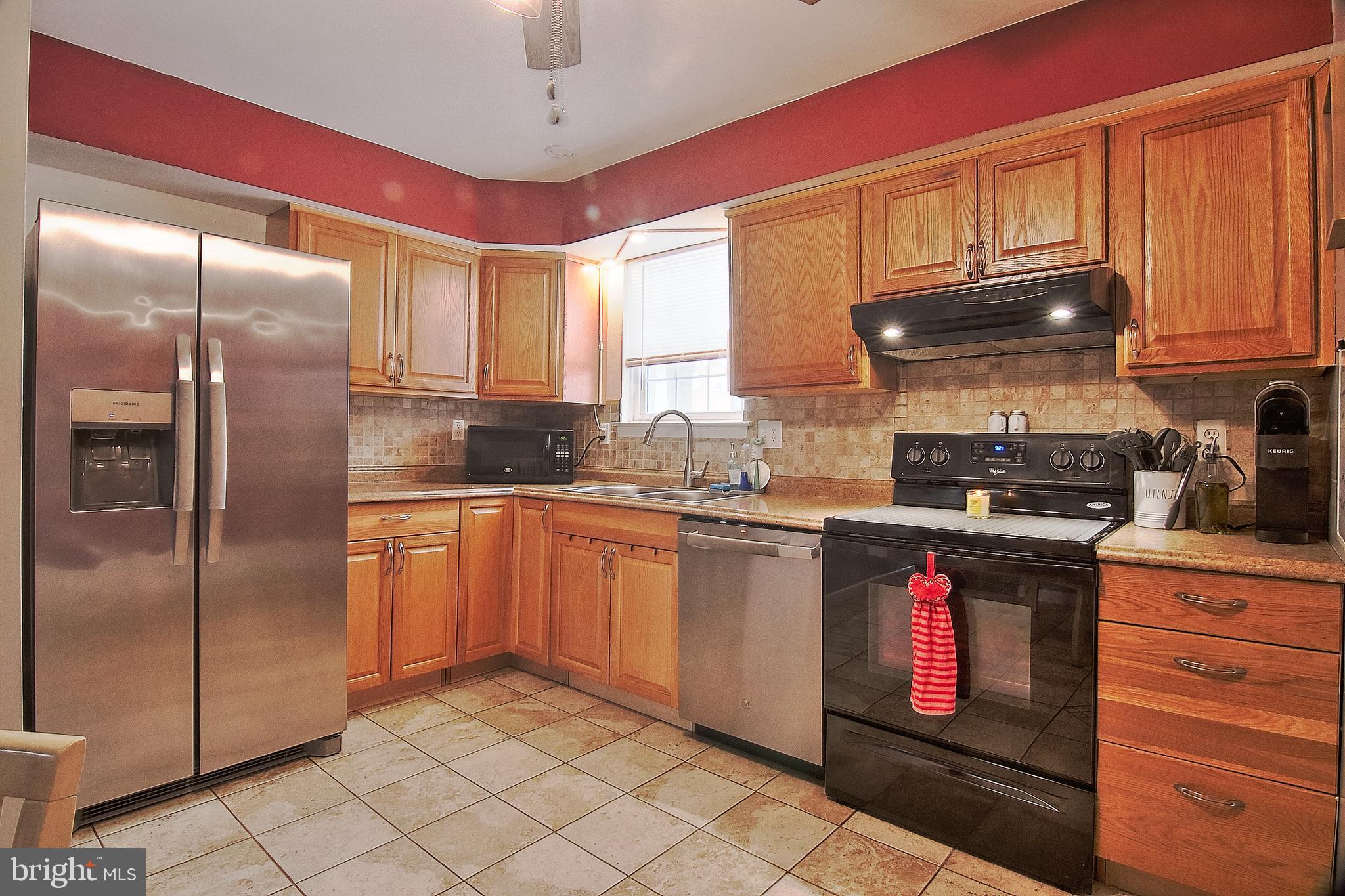 SANATOGA VIL - Residential