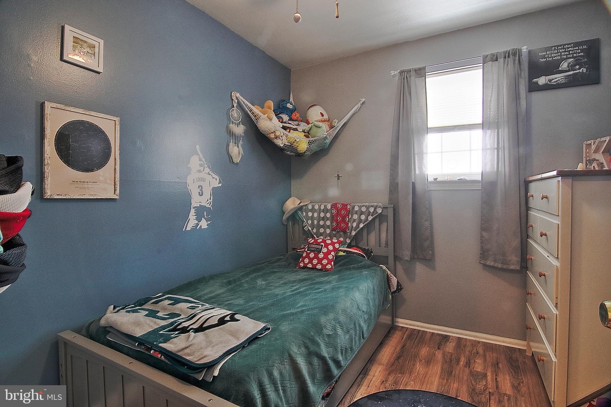 SANATOGA VIL - Residential