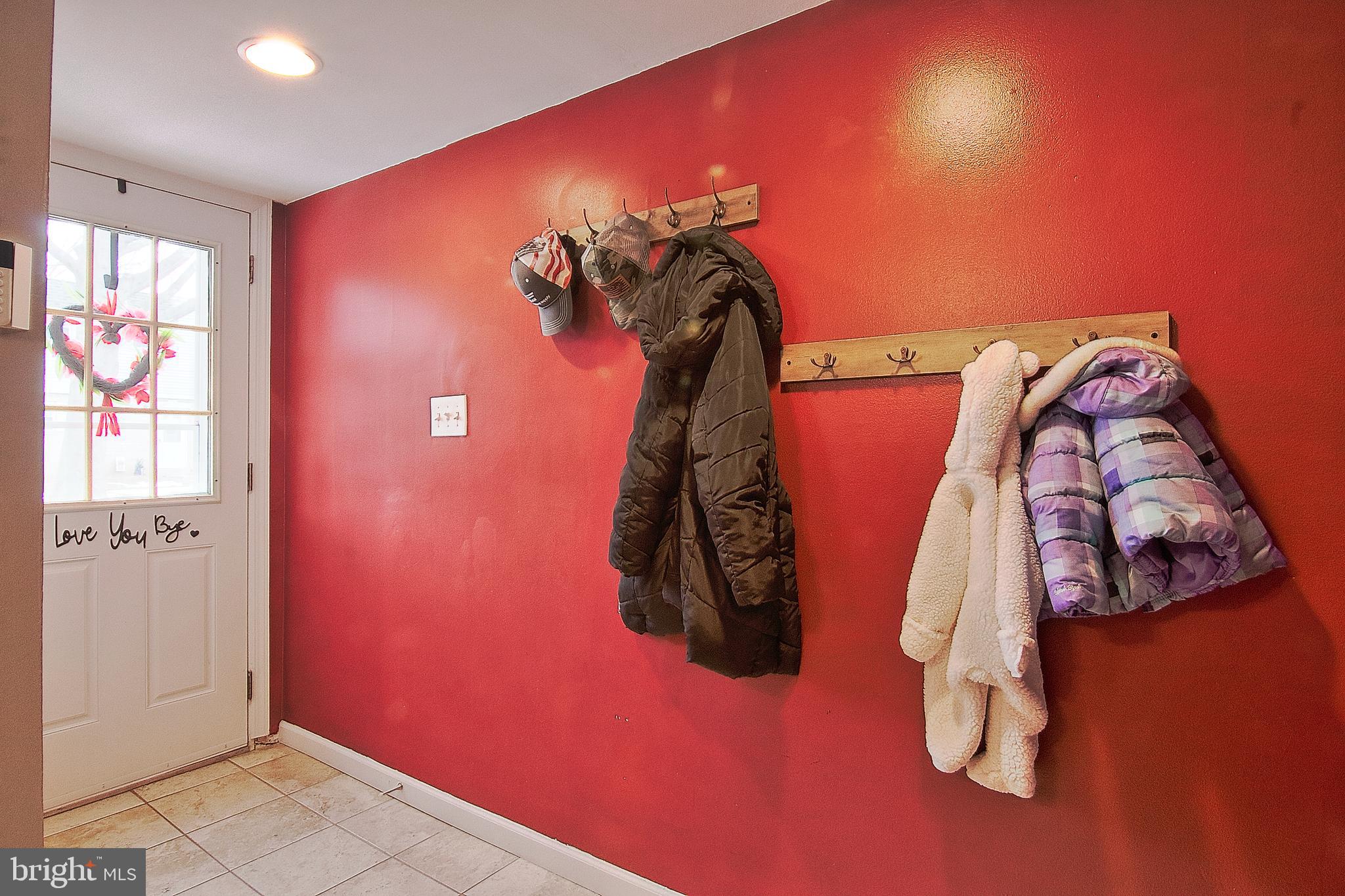 SANATOGA VIL - Residential