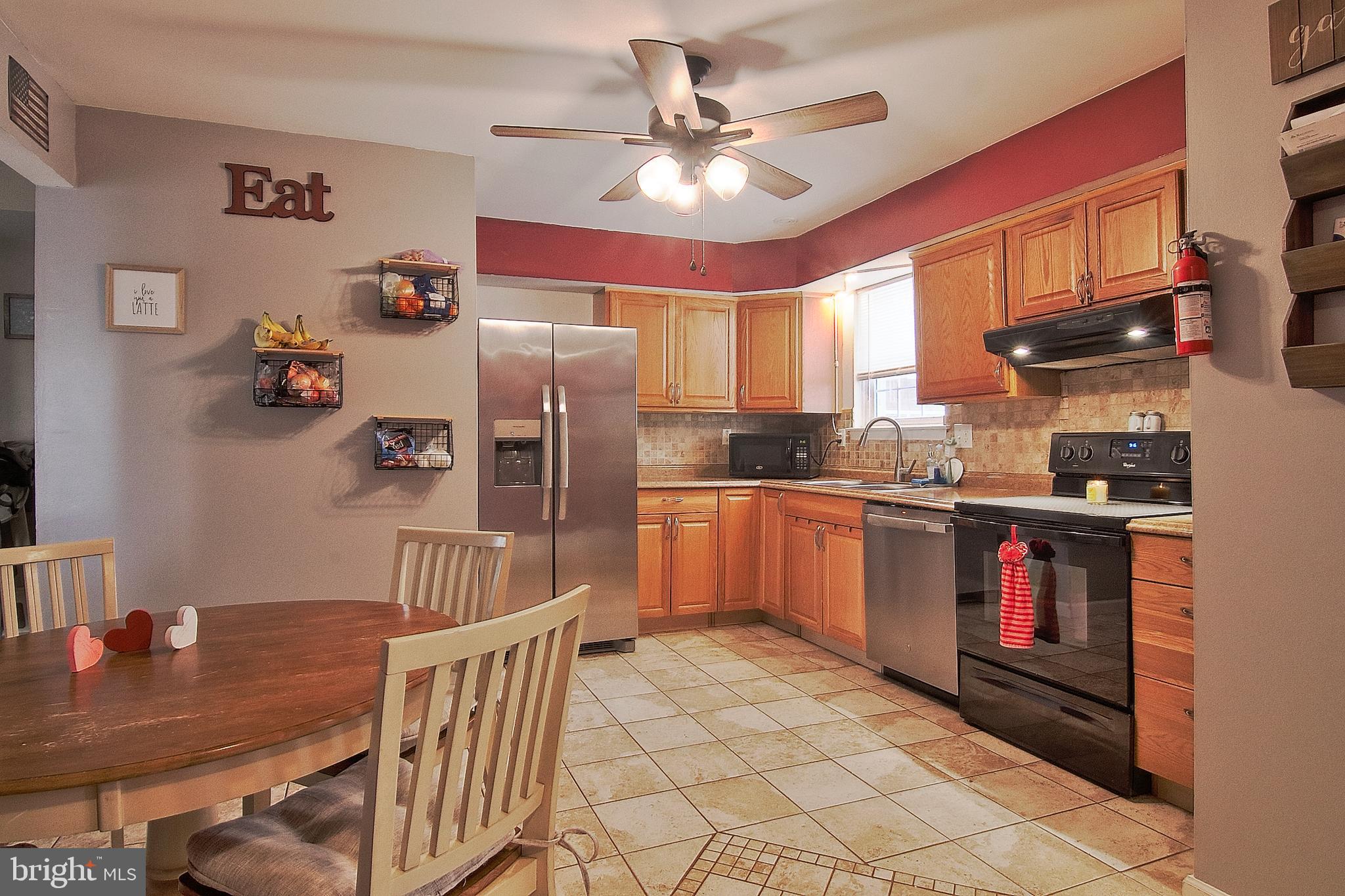 SANATOGA VIL - Residential