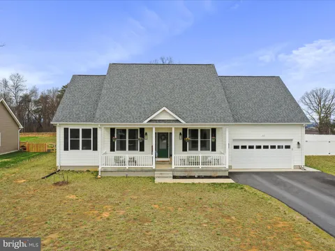 112 Pointers Way, Front Royal, VA MLS: VAWR2010586