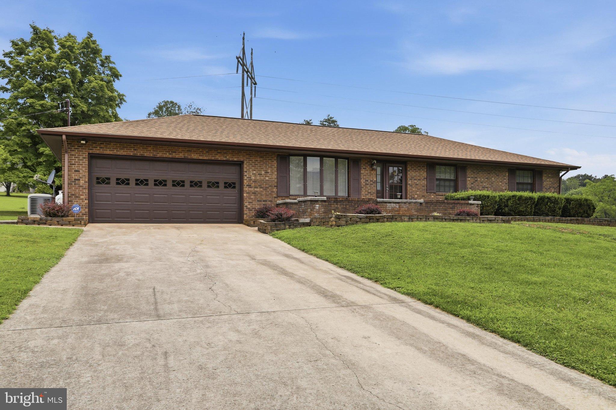 462 TANGLEWOOD LOOP