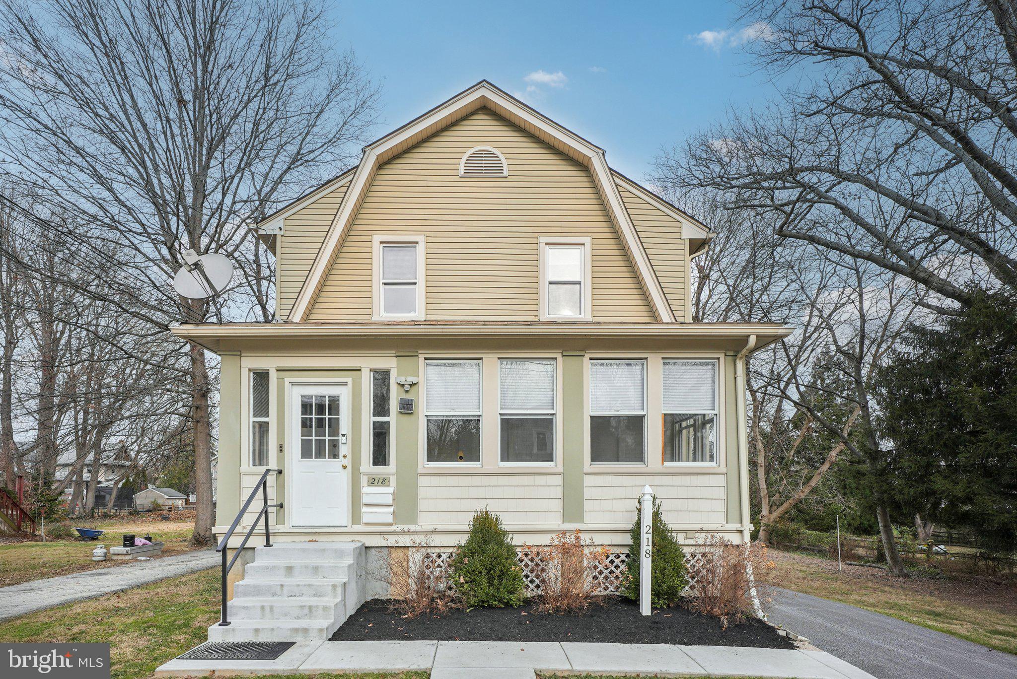 216-218 PRESIDENT AVE