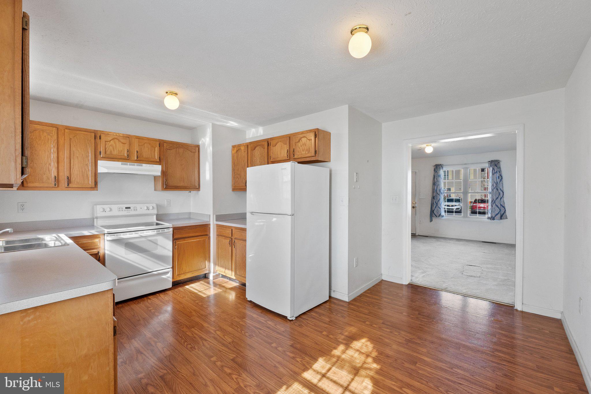 TABLER STATION MANOR - Residential