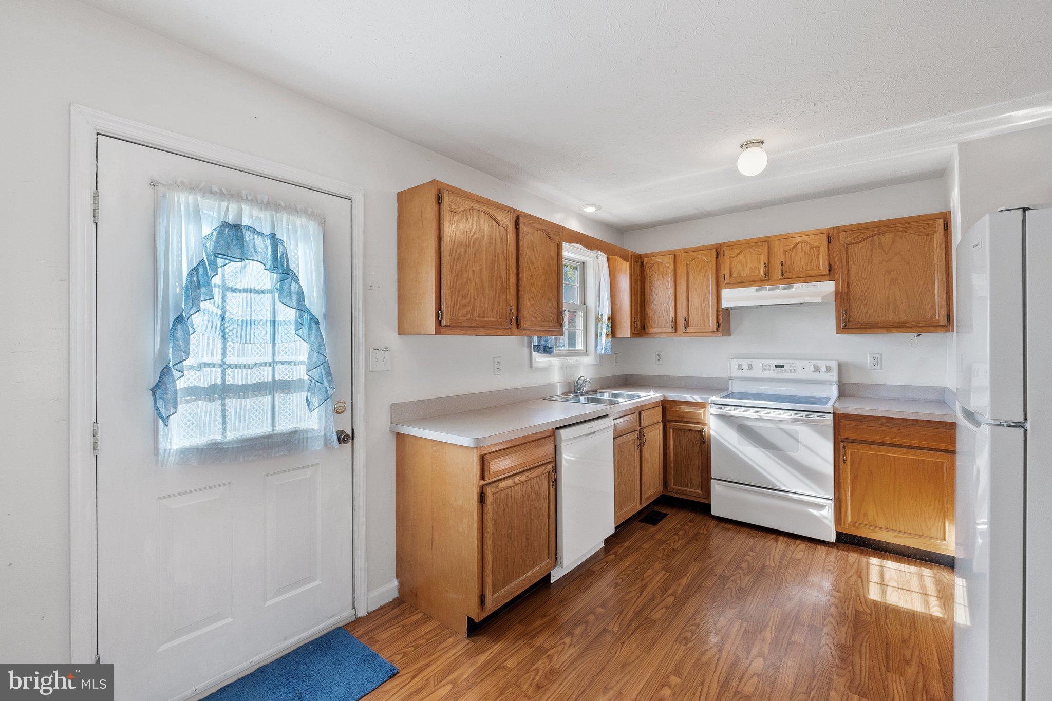 TABLER STATION MANOR - Residential