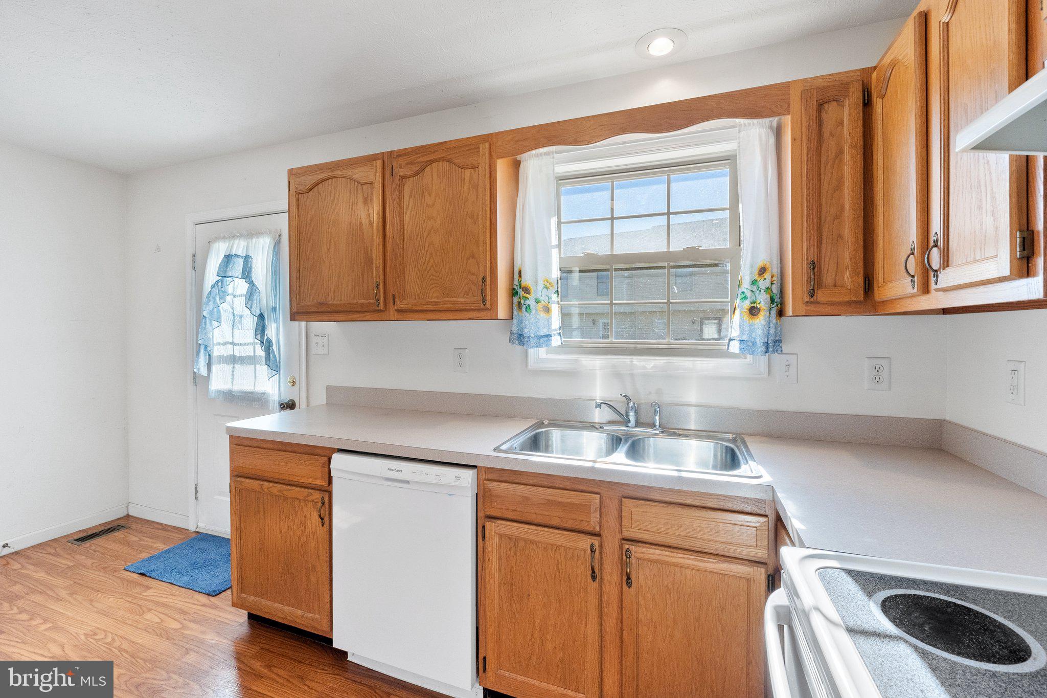 TABLER STATION MANOR - Residential