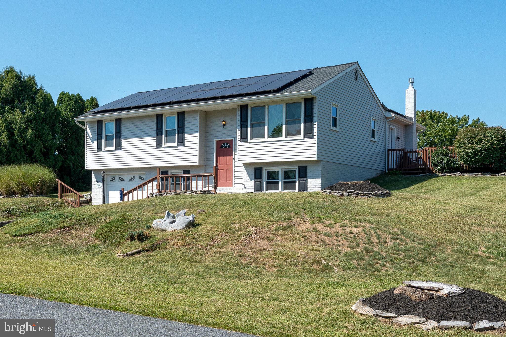 237 BUTTONWOOD DRIVE