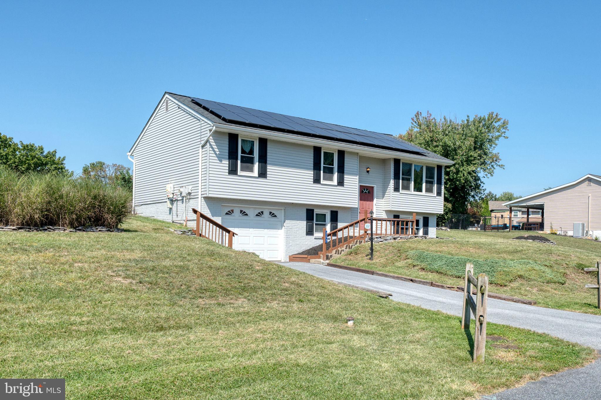 237 BUTTONWOOD DRIVE