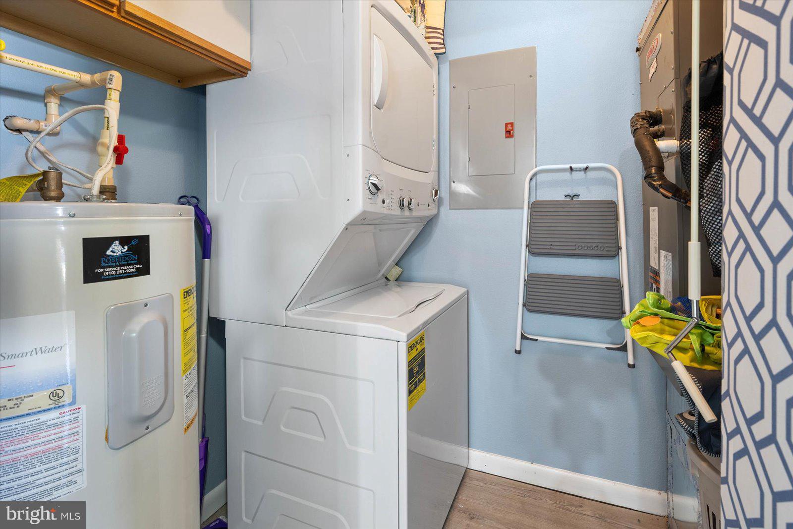 SUNSET LANDING - Residential