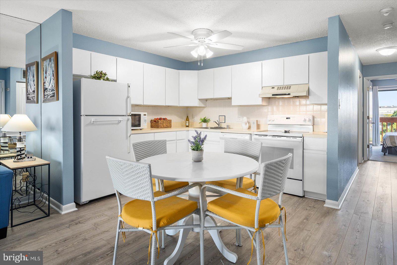 SUNSET LANDING - Residential