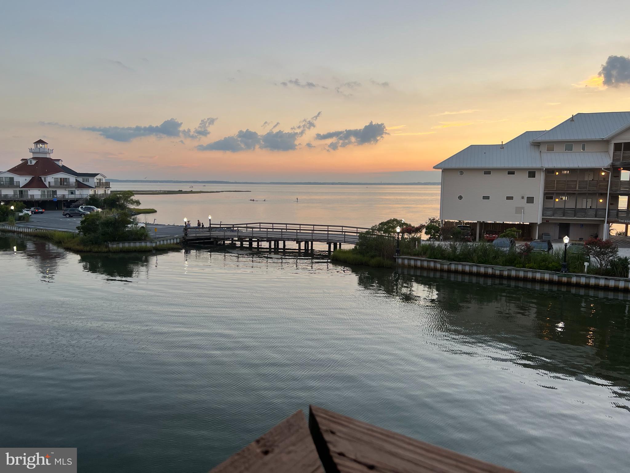SUNSET LANDING - Residential
