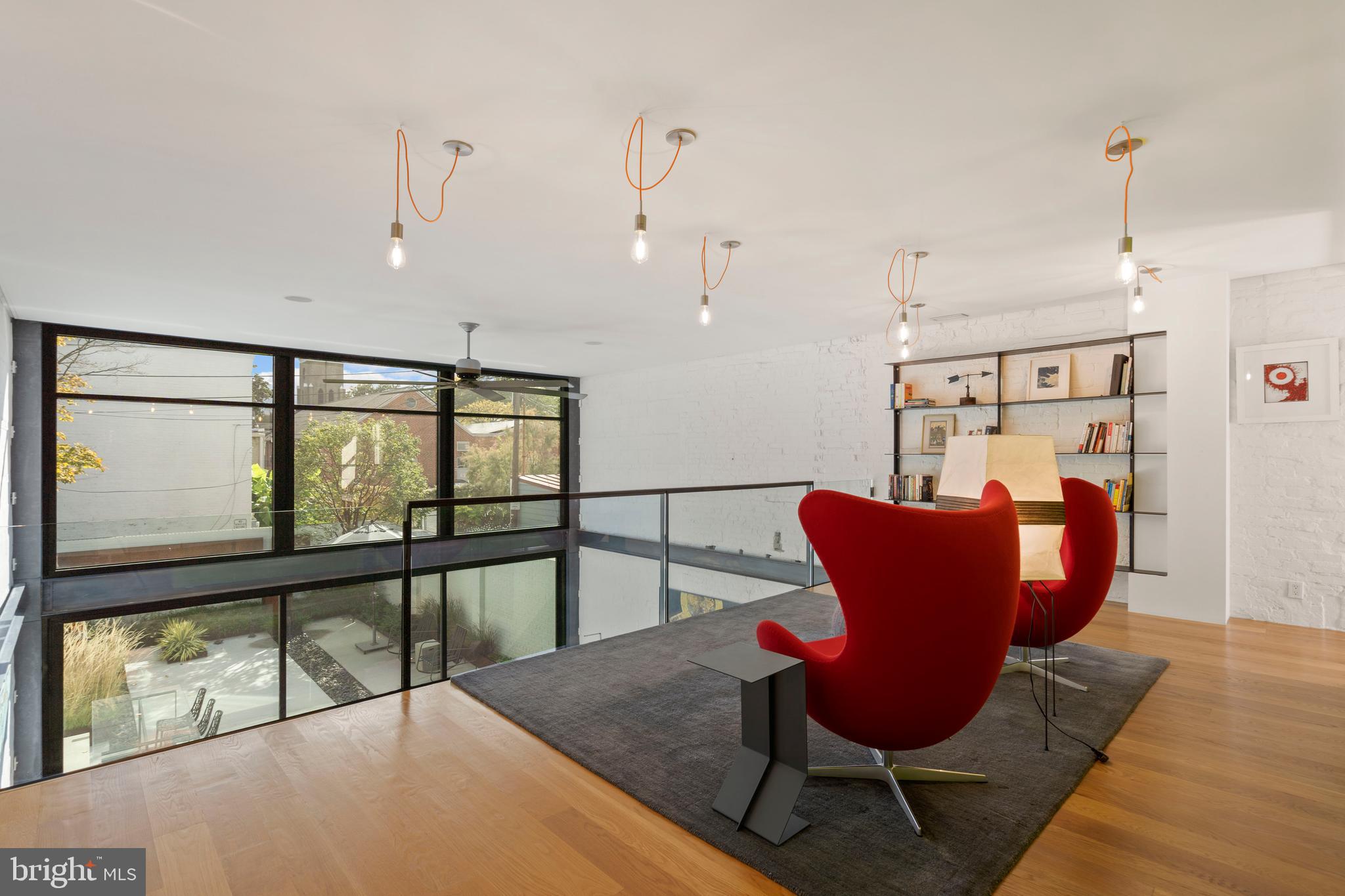 CAPITOL HILL - Residential