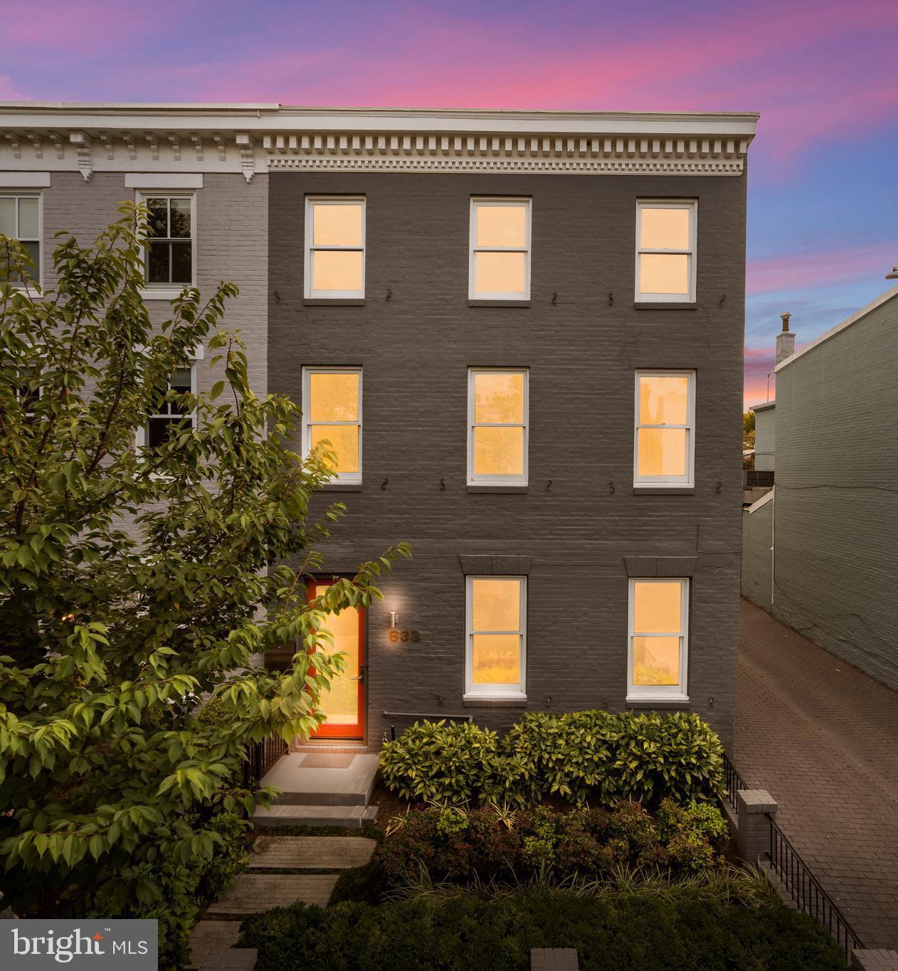 CAPITOL HILL - Residential