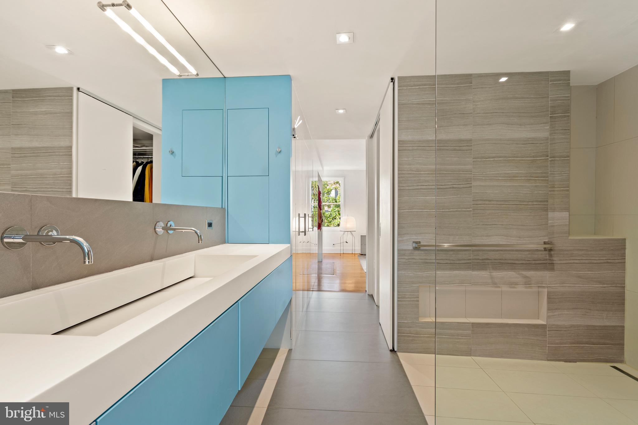 CAPITOL HILL - Residential