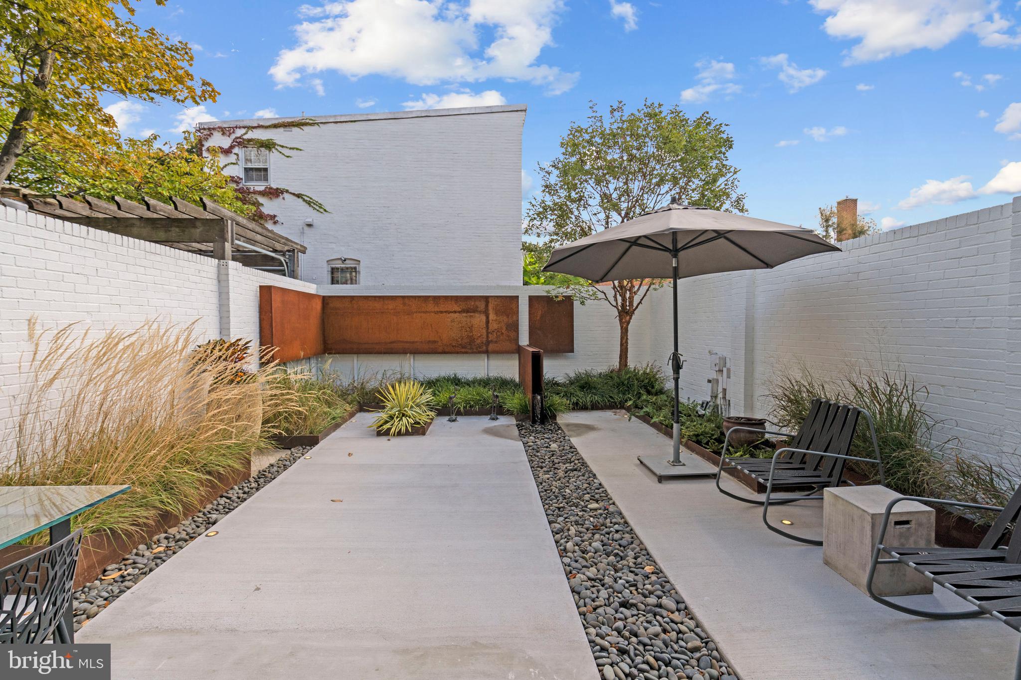 CAPITOL HILL - Residential