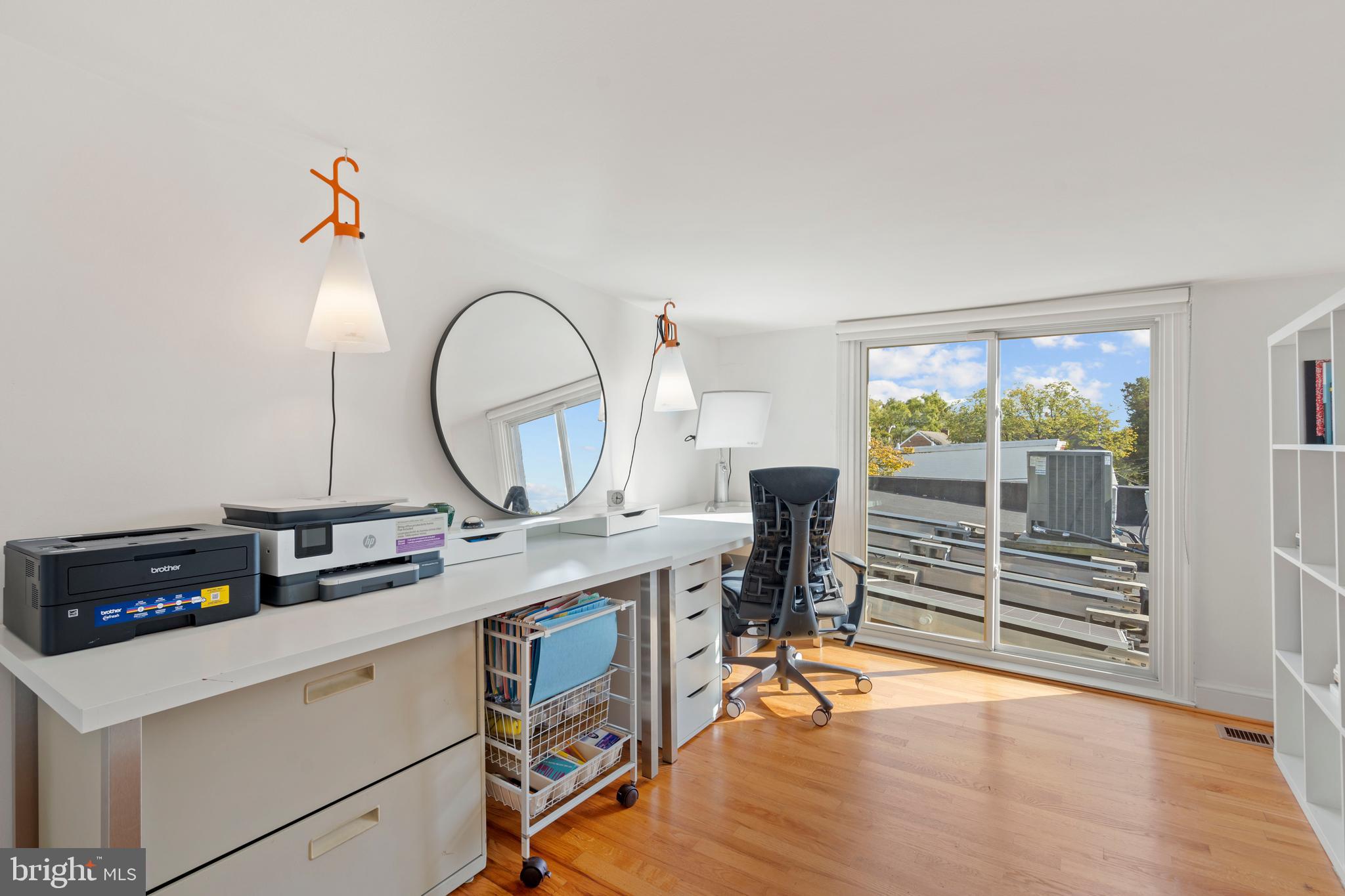 CAPITOL HILL - Residential