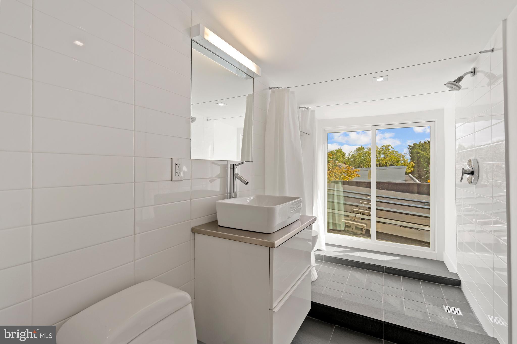 CAPITOL HILL - Residential