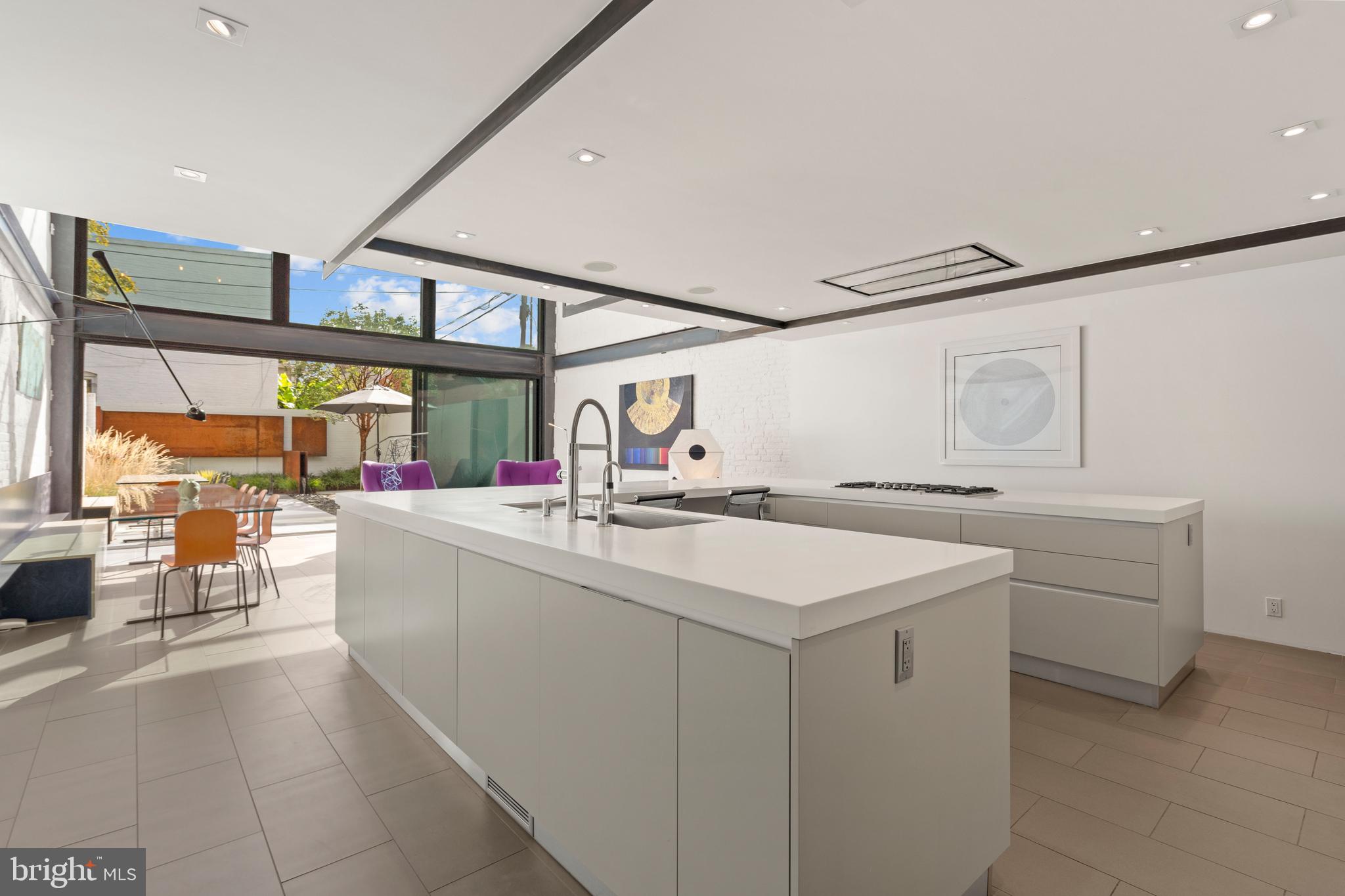 CAPITOL HILL - Residential