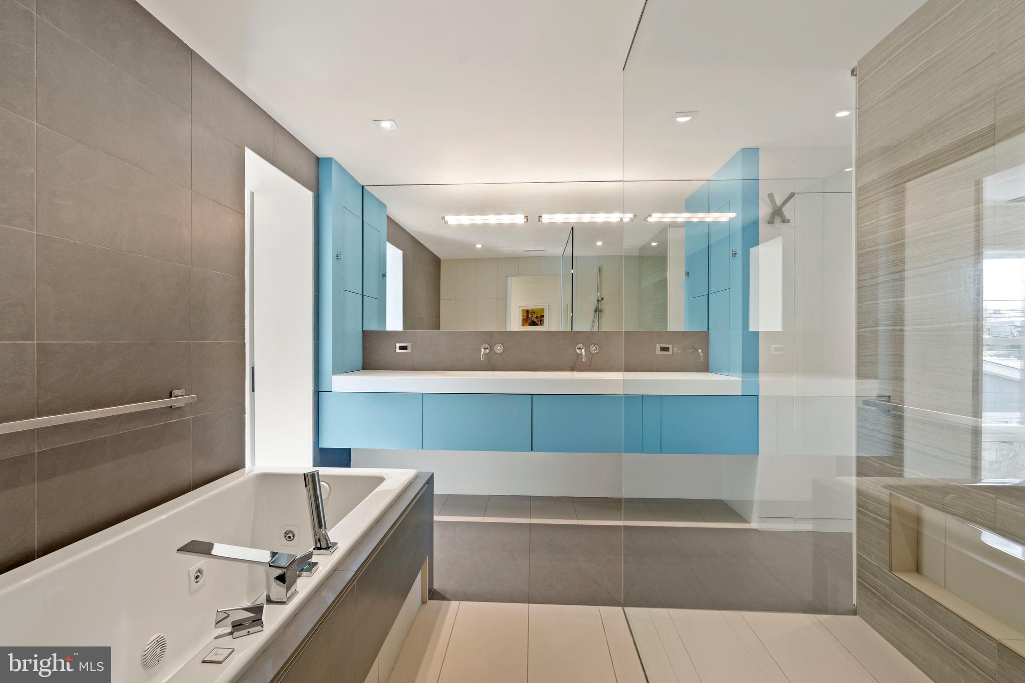 CAPITOL HILL - Residential