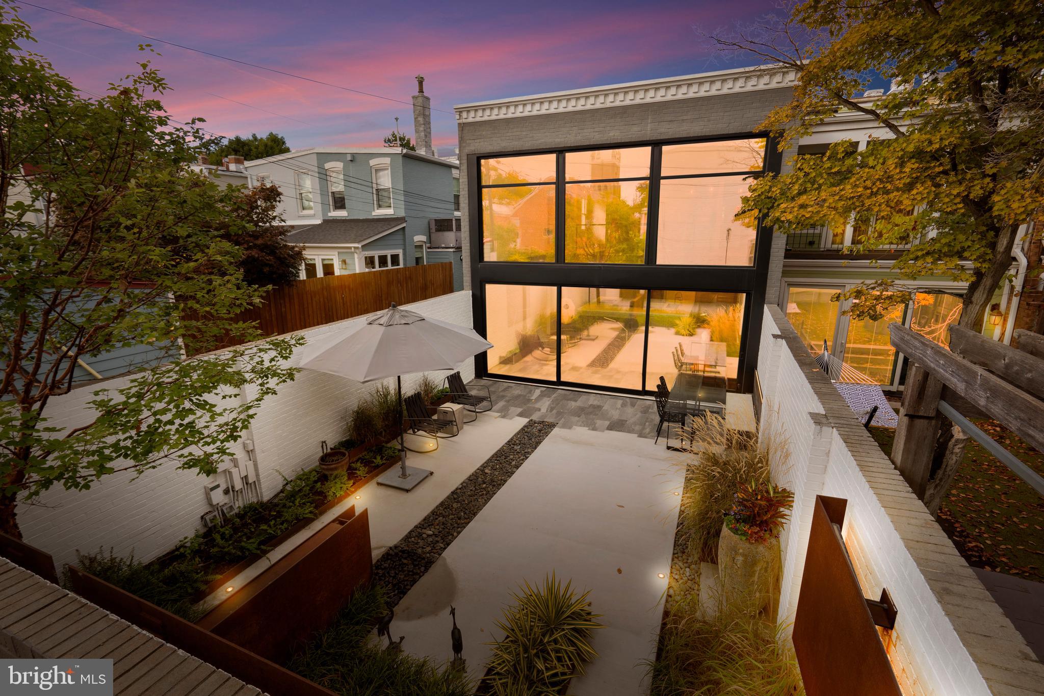 CAPITOL HILL - Residential