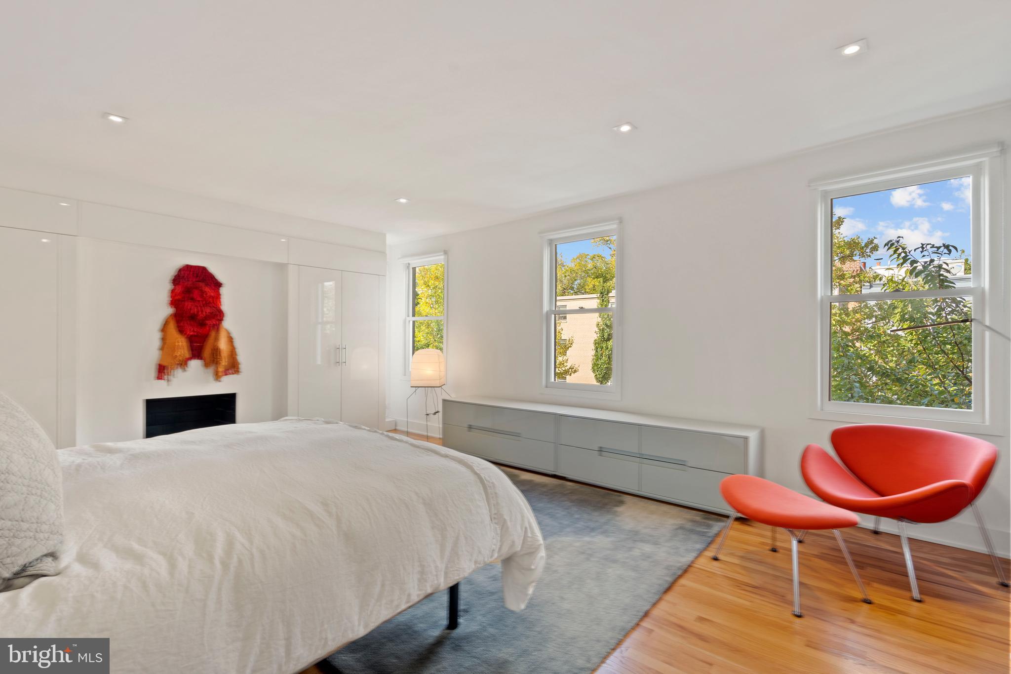 CAPITOL HILL - Residential