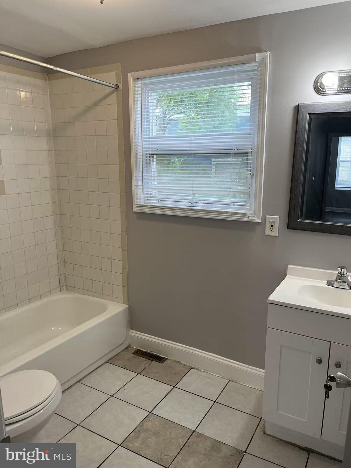 WHITMAN - Residential