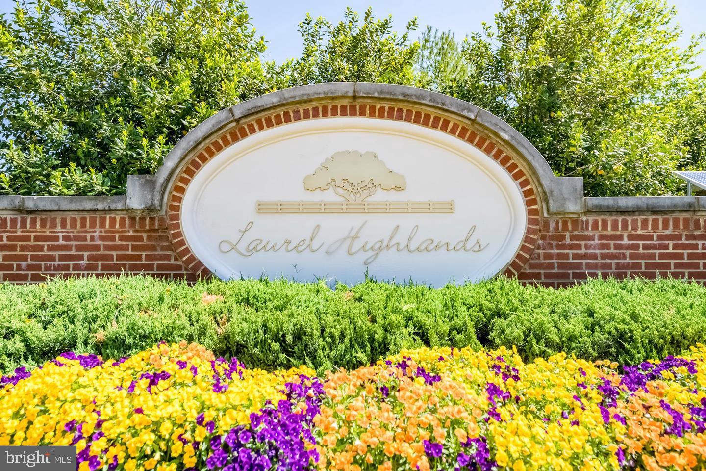 LAUREL RIDGE CROSSING - Residential