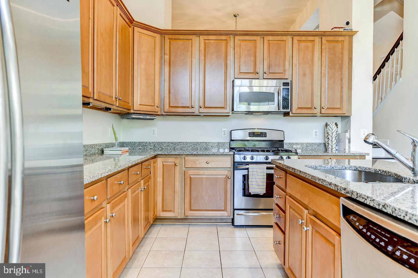 LAUREL RIDGE CROSSING - Residential