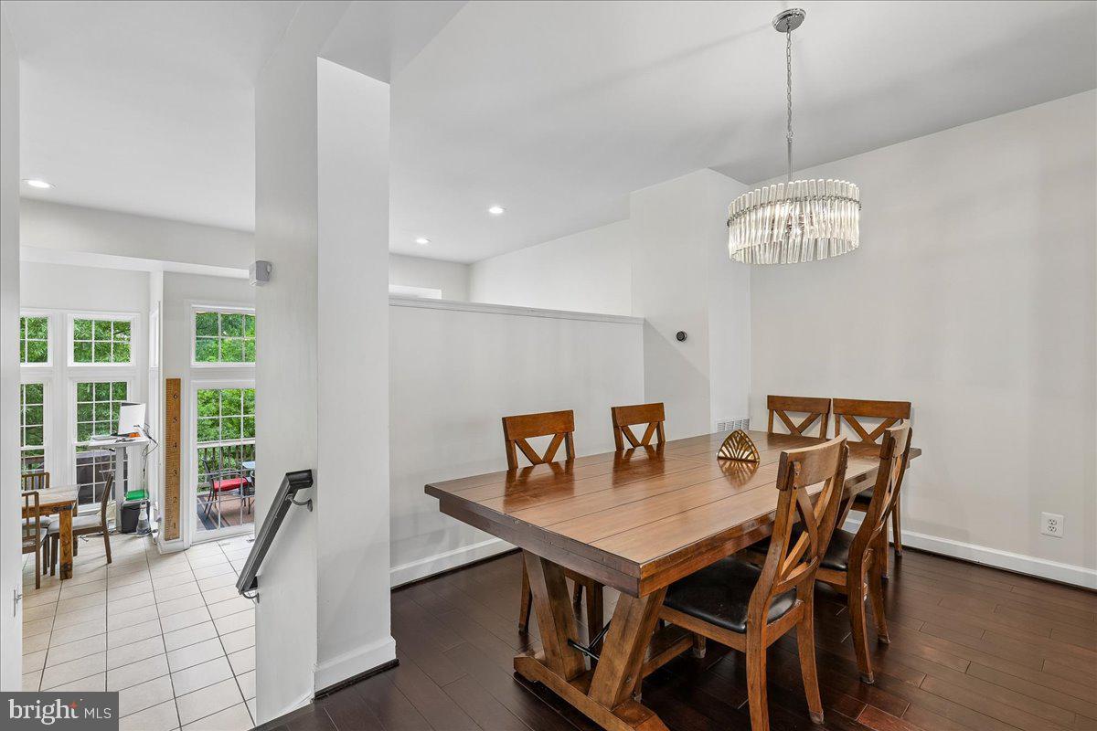 LAUREL RIDGE CROSSING - Residential