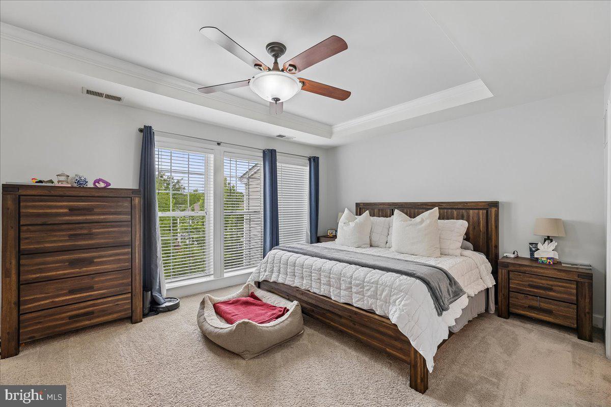 LAUREL RIDGE CROSSING - Residential
