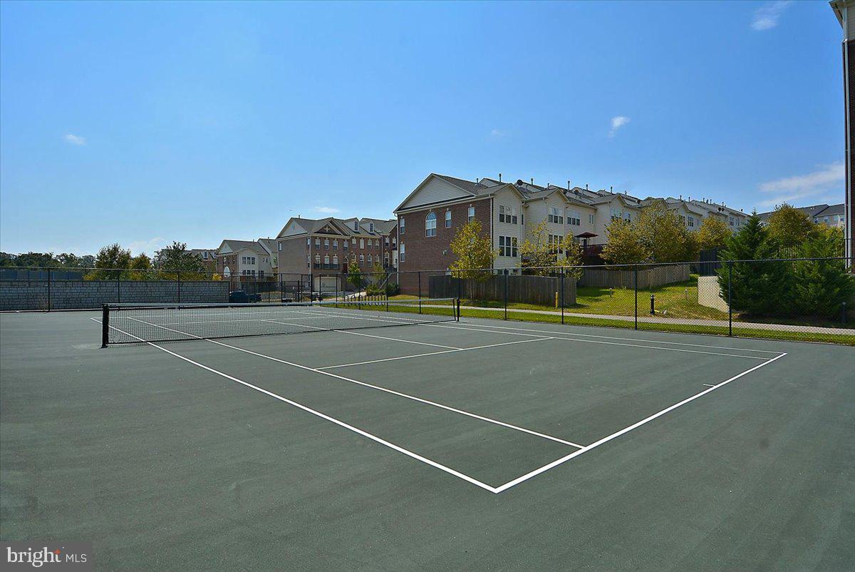 LAUREL RIDGE CROSSING - Residential