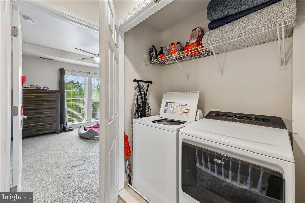 LAUREL RIDGE CROSSING - Residential