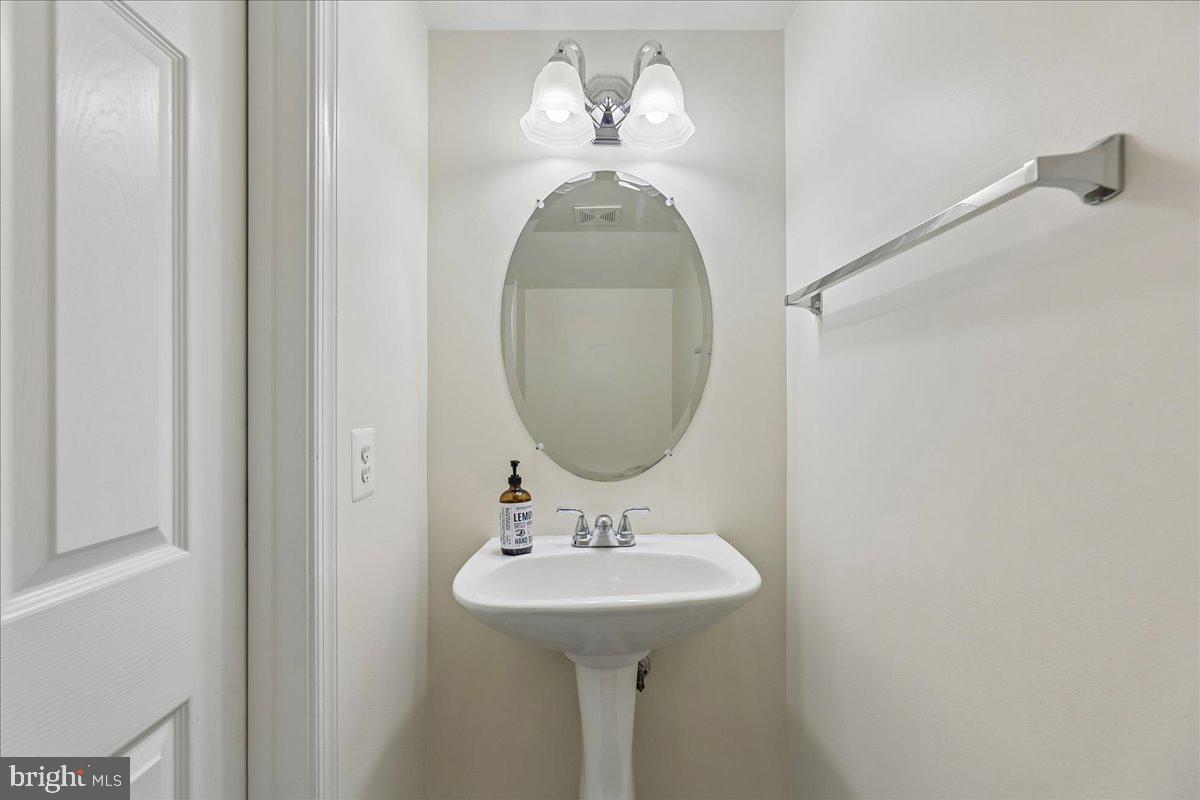 LAUREL RIDGE CROSSING - Residential