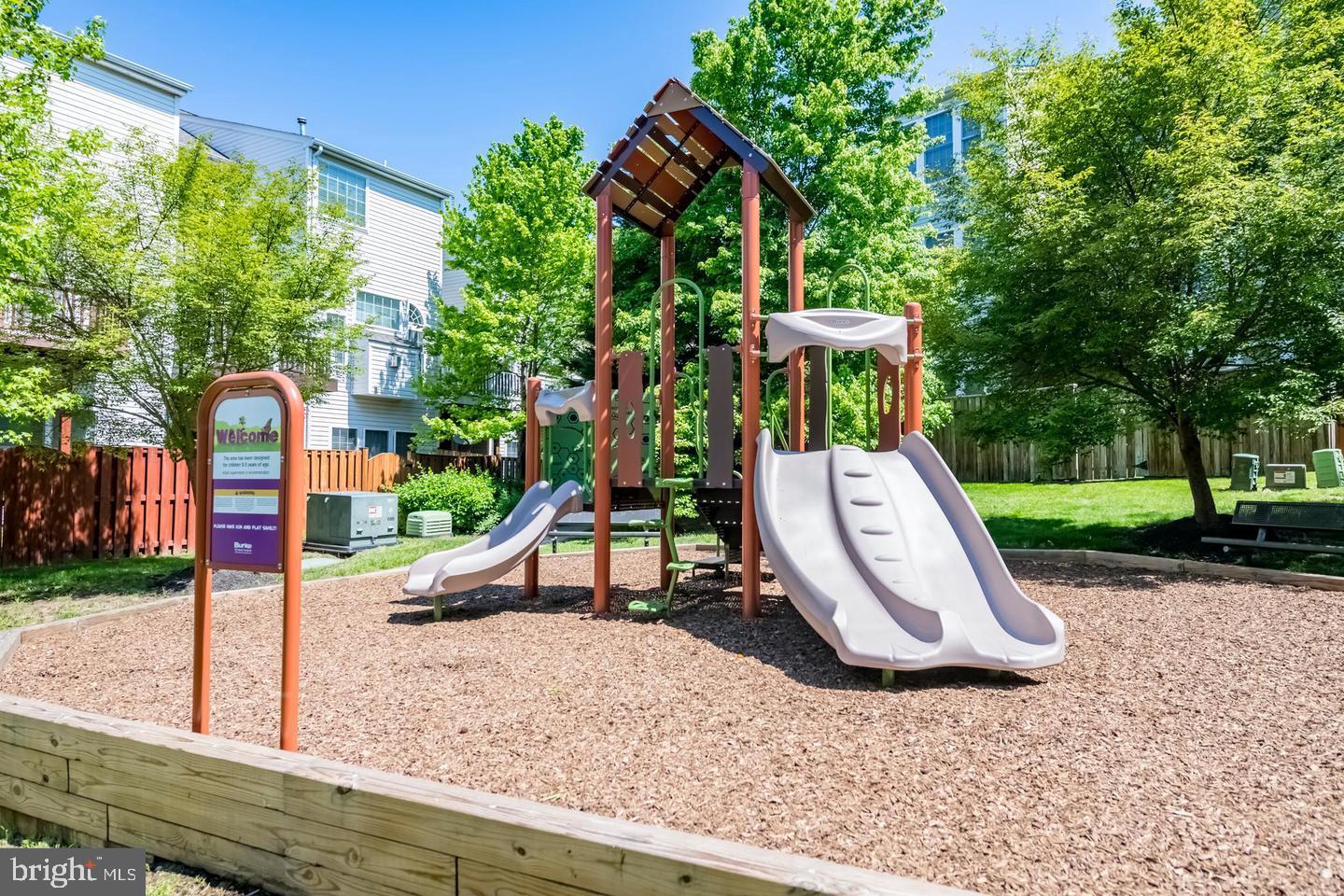 LAUREL RIDGE CROSSING - Residential