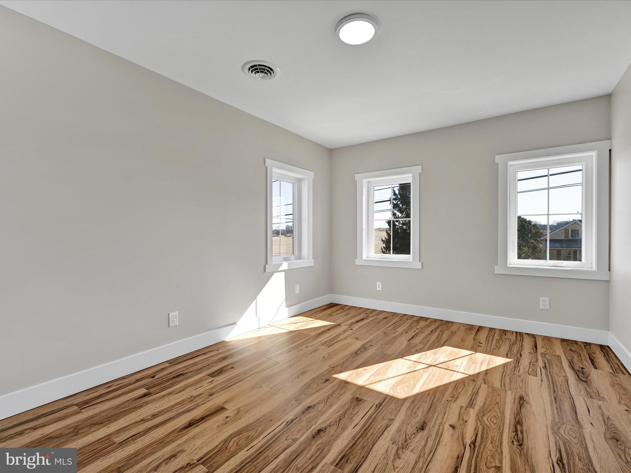 SOUTH LEBANON - Residential