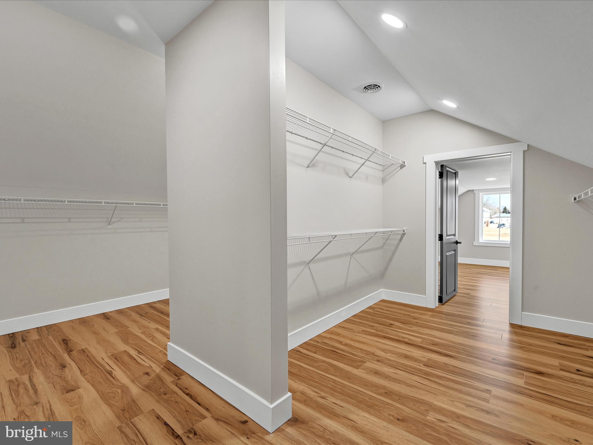 SOUTH LEBANON - Residential