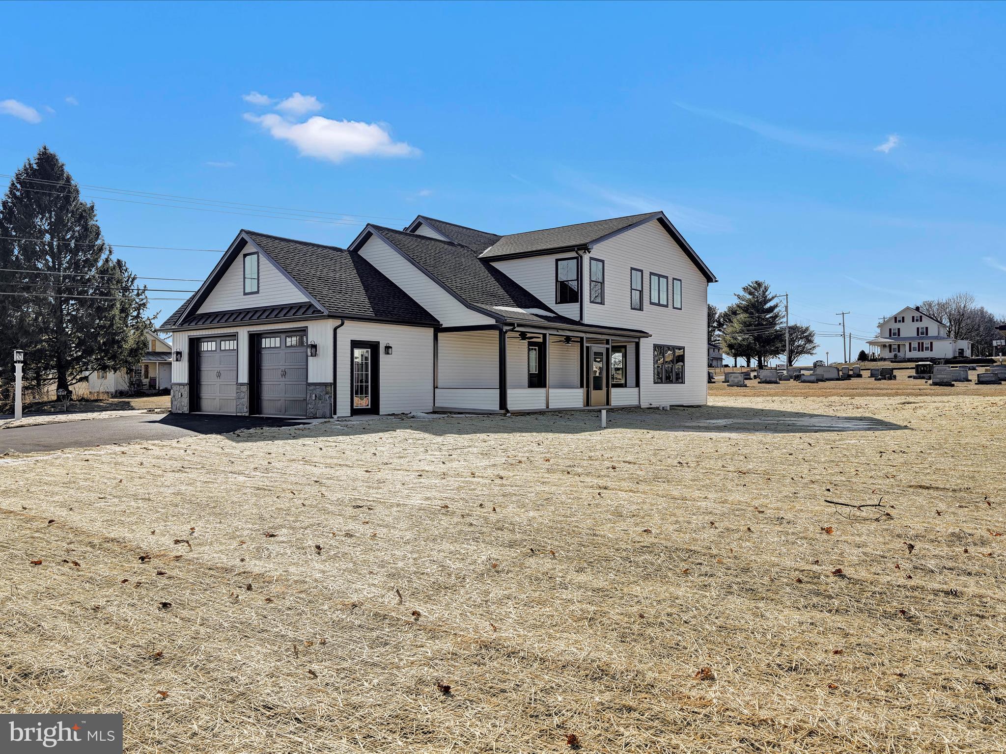 SOUTH LEBANON - Residential