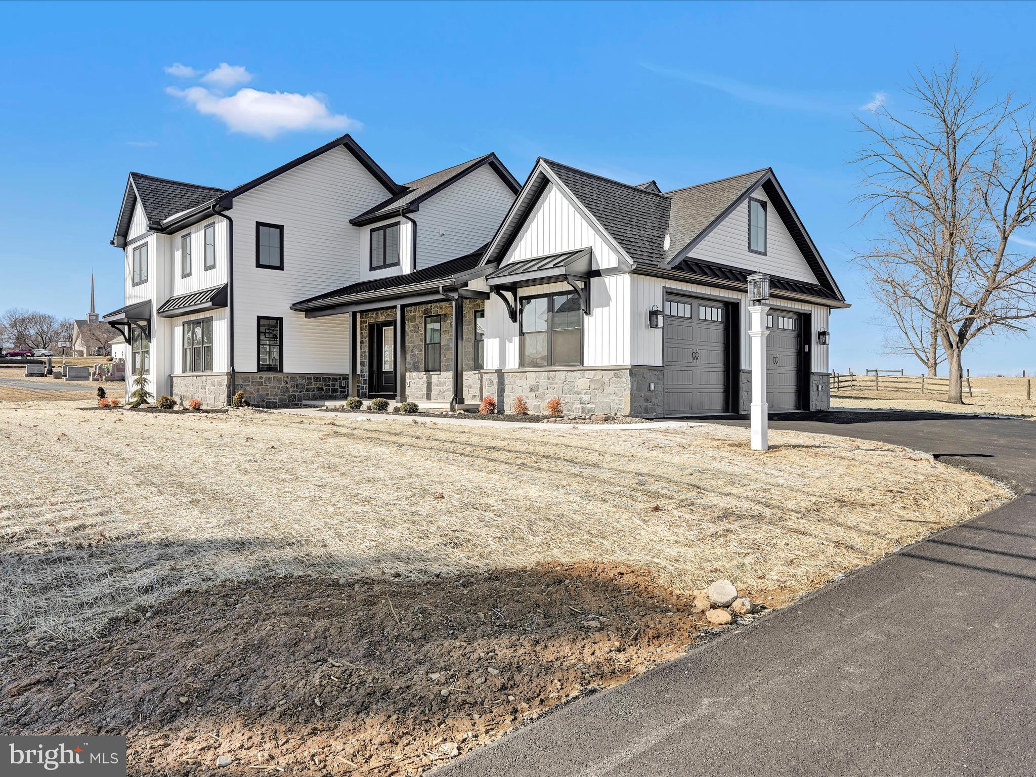 SOUTH LEBANON - Residential