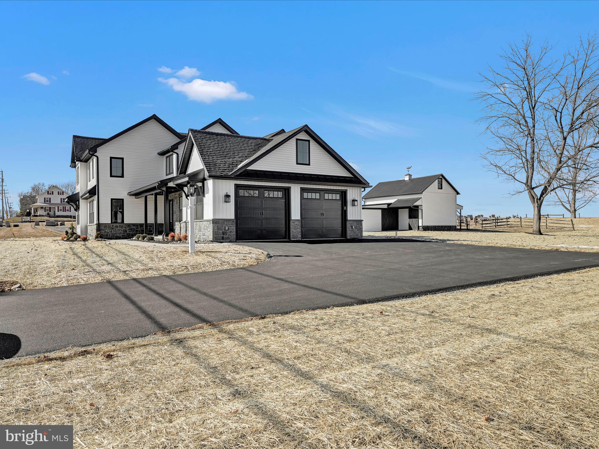 SOUTH LEBANON - Residential