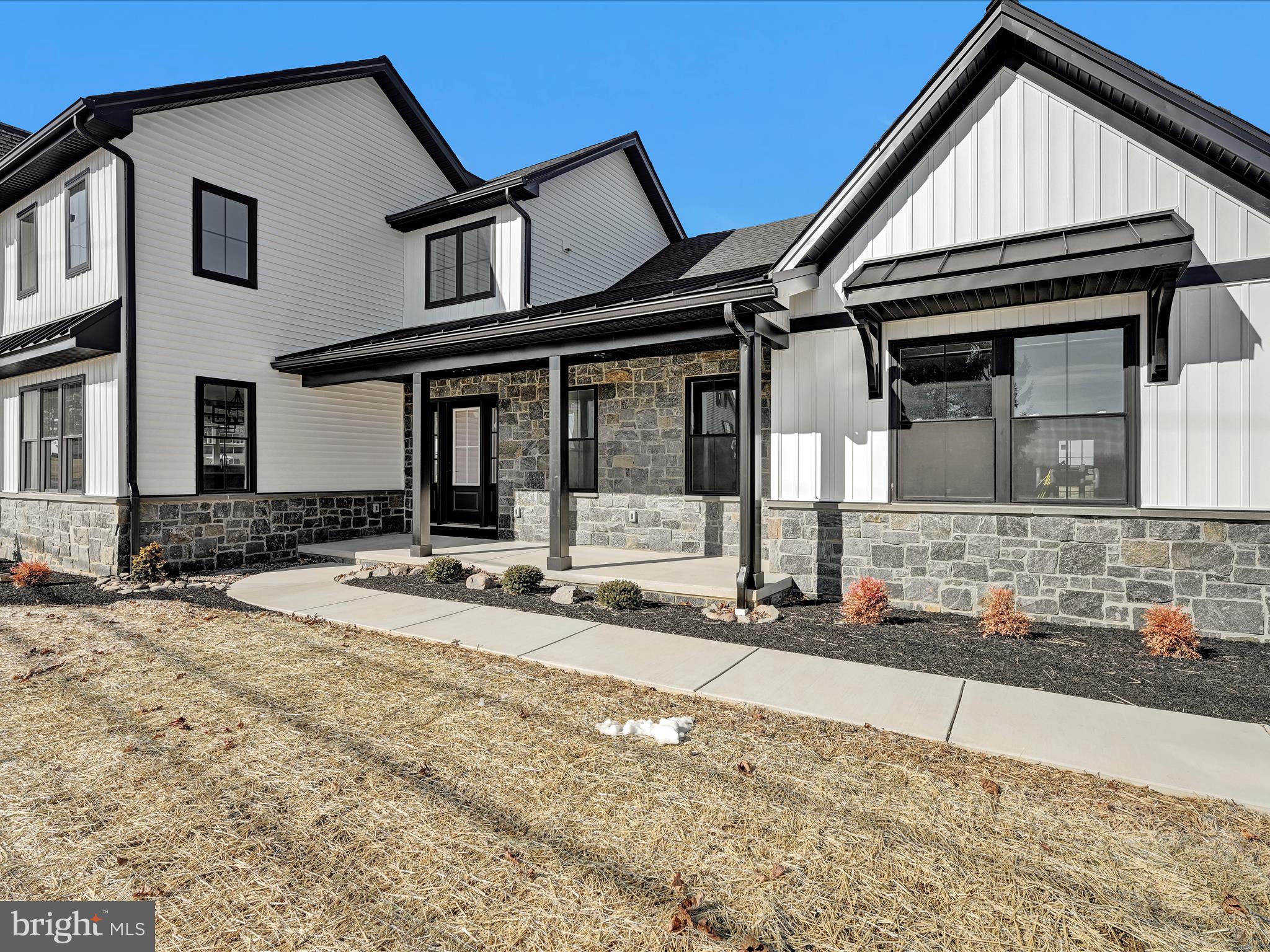 SOUTH LEBANON - Residential